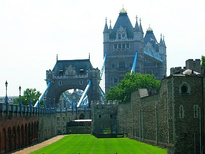 Tower Bridge (by Stefanie Brunn)